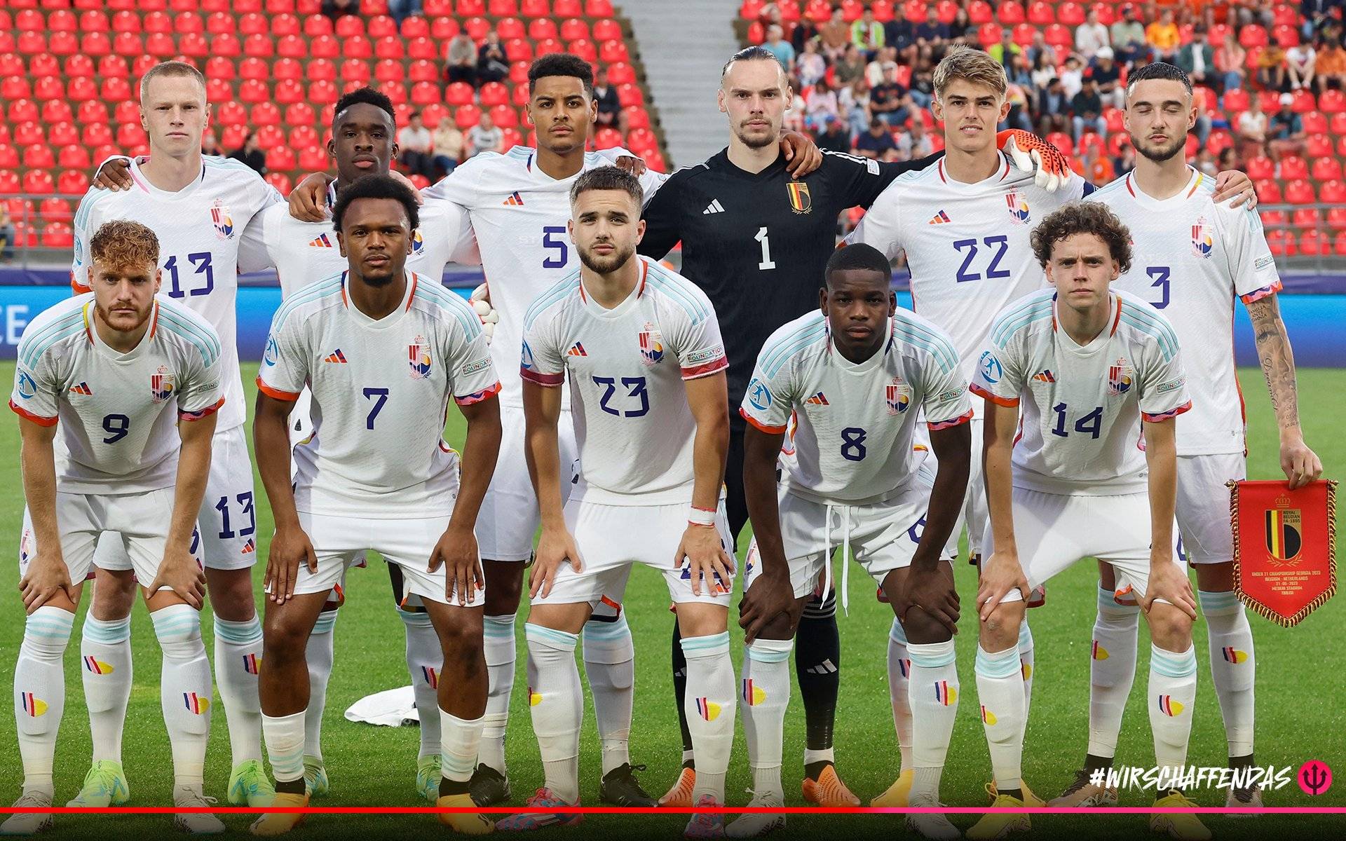 斯洛文尼亚队在对阵中取得胜利晋级 斯洛文尼亚队在对阵中取得胜利晋级