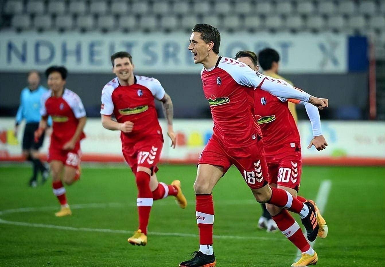 雷火电竞app-关于弗赖堡双杀对手展现进攻火力的信息