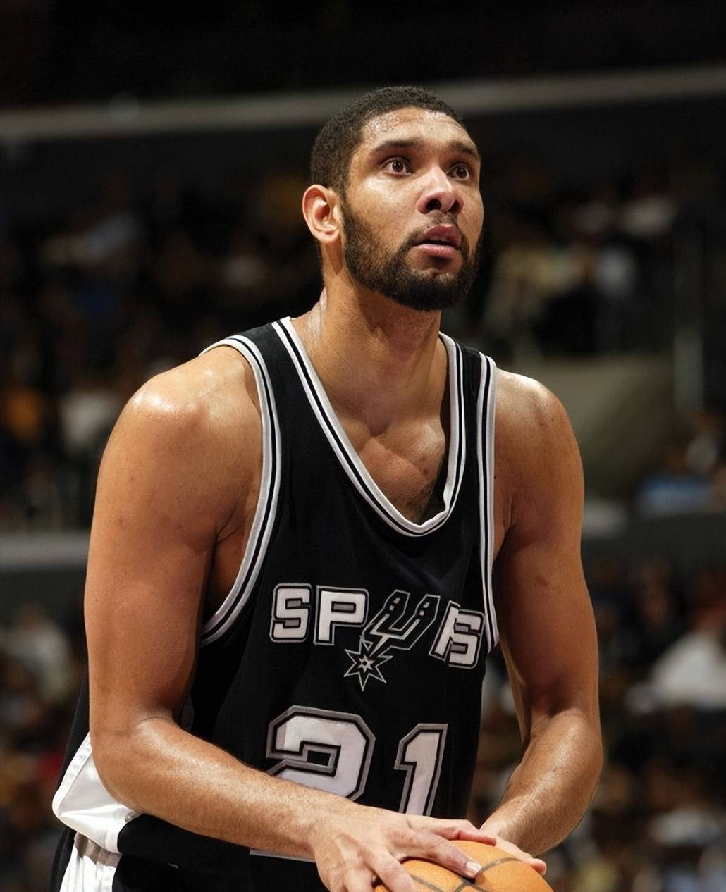 包含雄鹿言论中救助三双，成赛季首饰邓肯无助稳固的词条