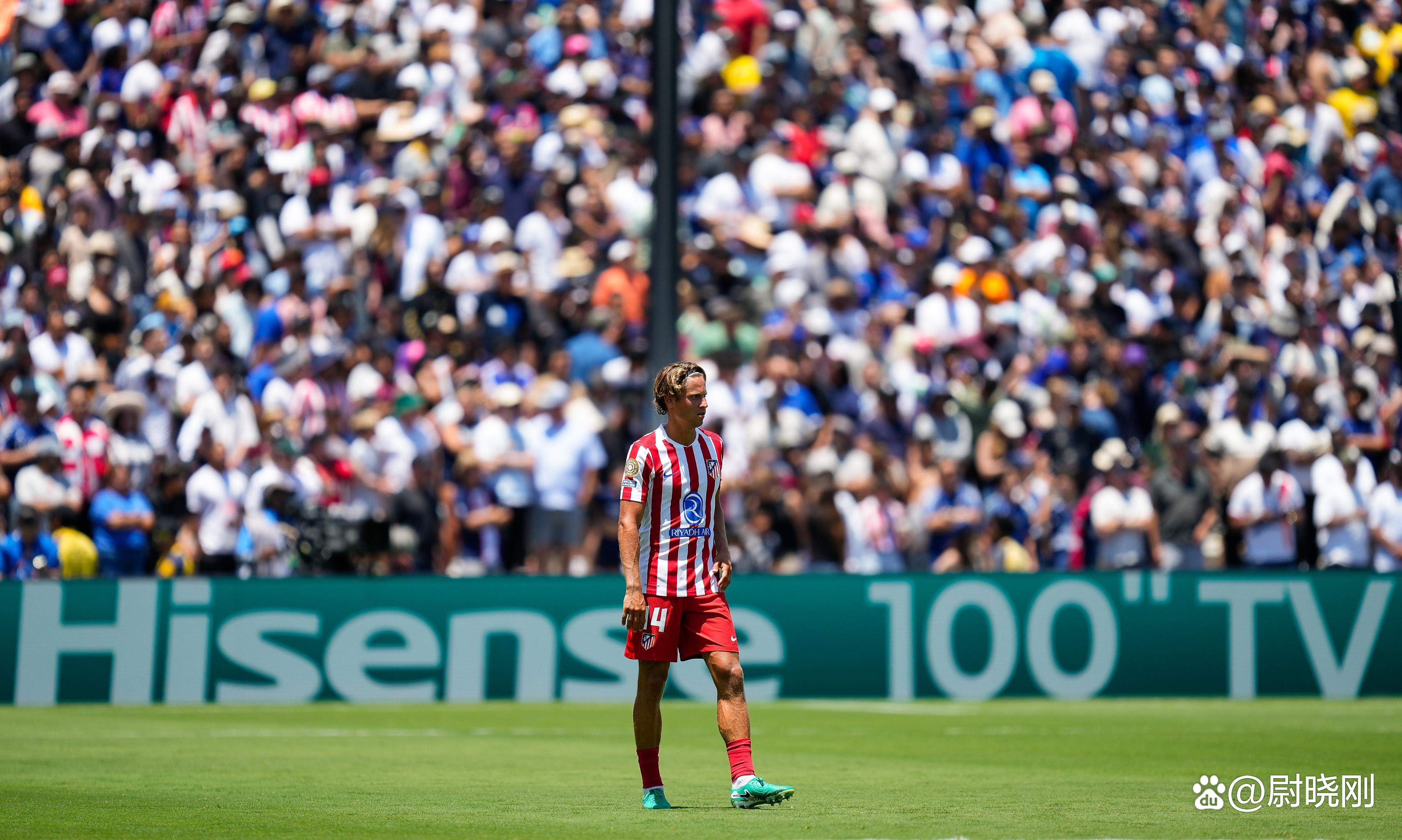 尤文图斯爆冷出局，梅西无缘欧冠冠军