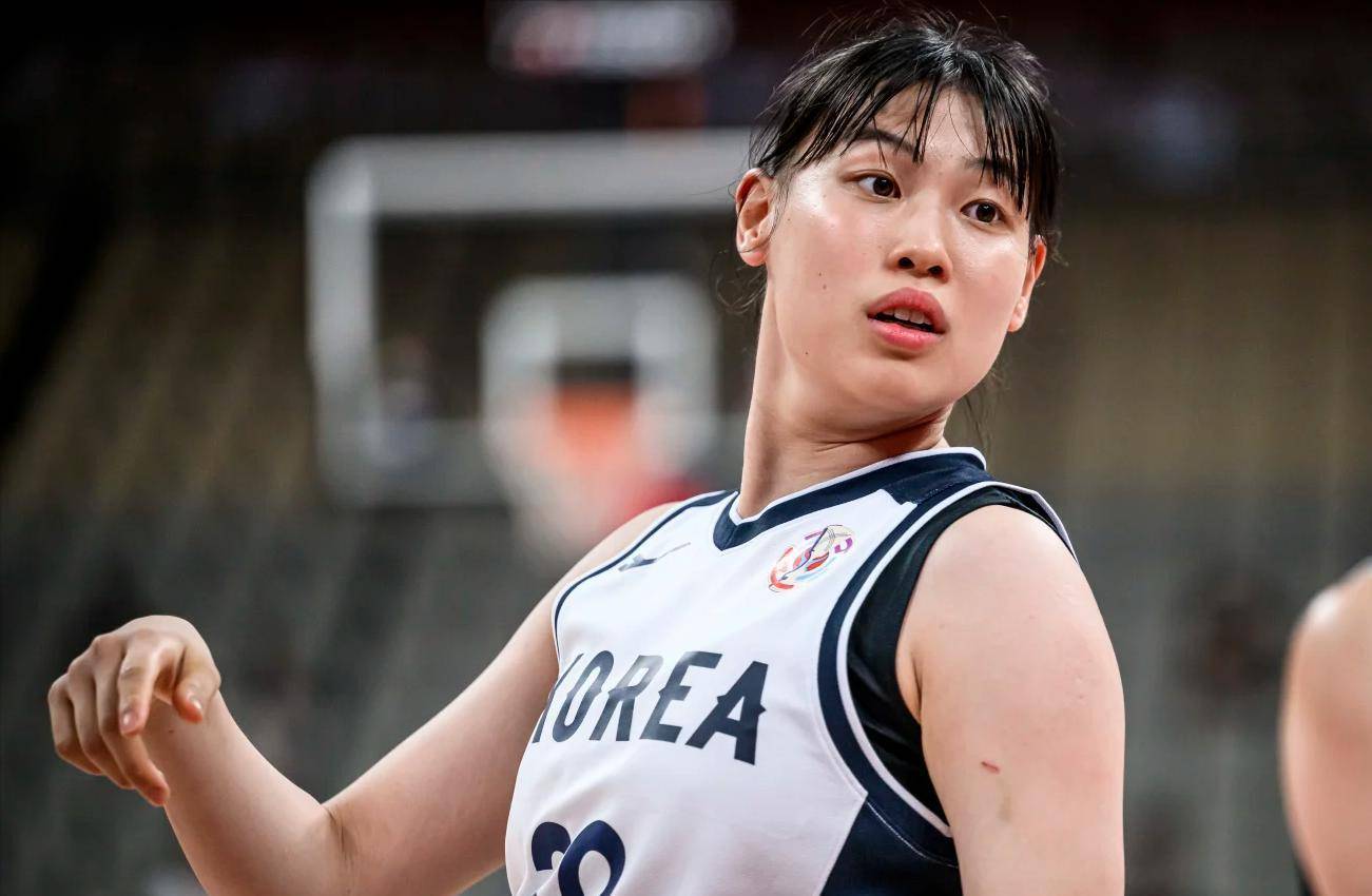 比赛中有争议判罚引起轩然大波