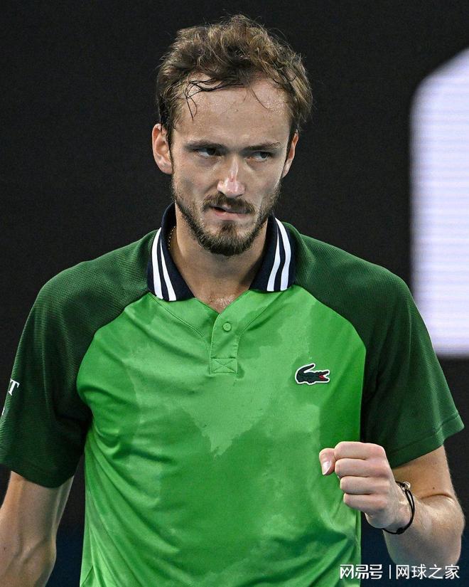 雷火电竞官网-ATP总决赛绝杀年终总决赛，梅德韦杰夫刷新纪录的简单介绍