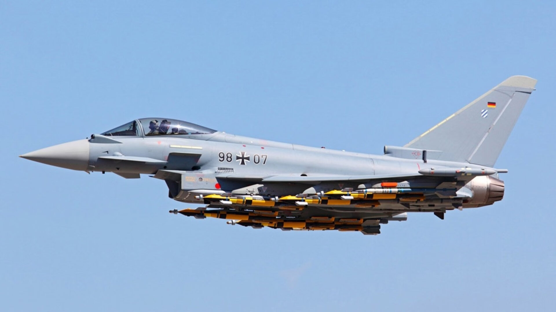 铁索横江与王者巡境，当独行侠的防守哲学遇上约基奇的统治艺术